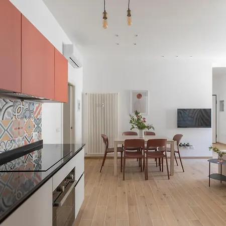 Iflat Colorful And Bright Apartament In Monti-3